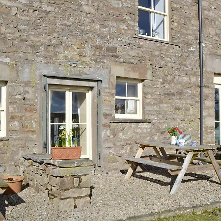 2 Gill Edge Cottages * Bainbridge