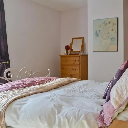2 Gill Edge Cottages Bainbridge